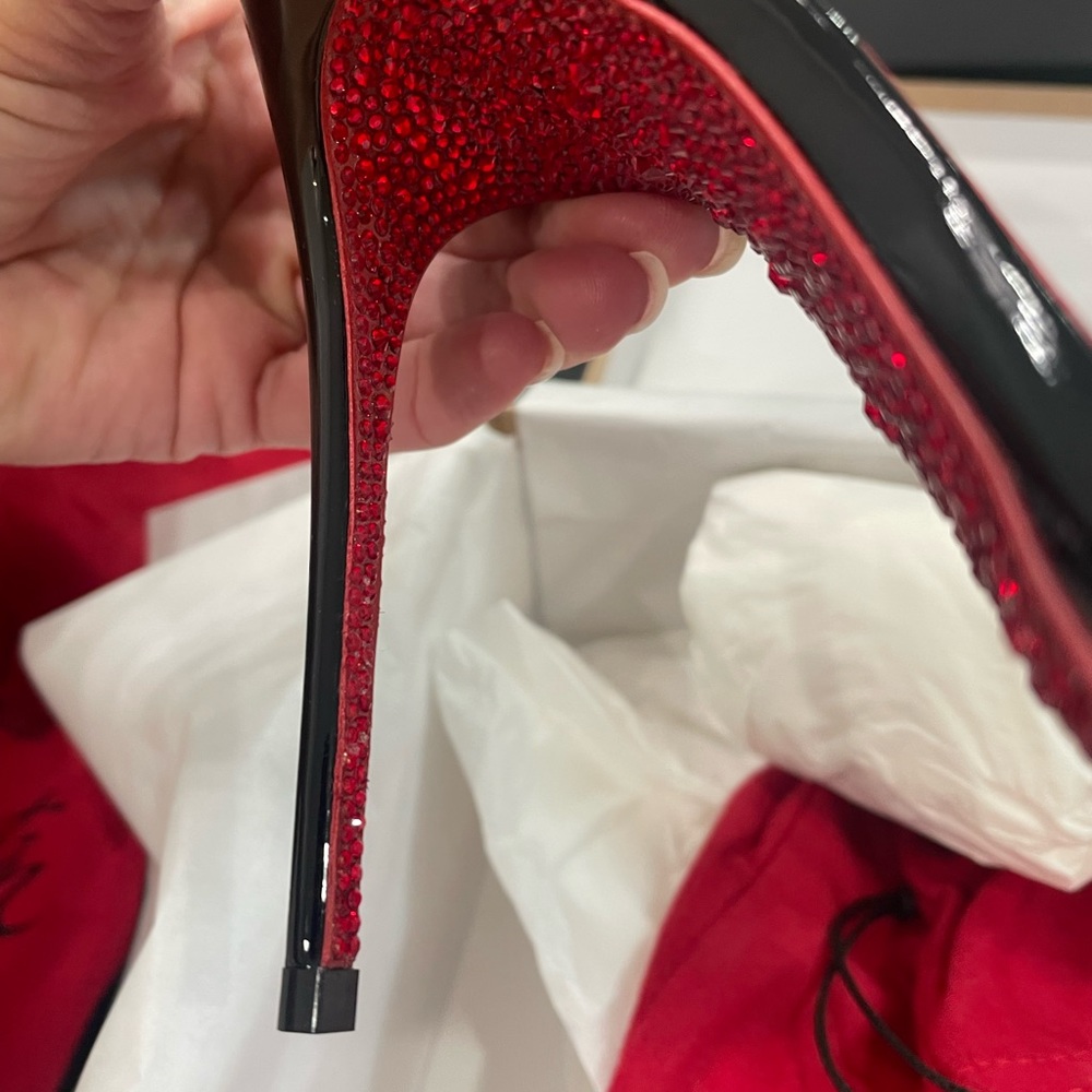 Christian Louboutin Soula Loubi Queen Limited Edition Swarovski Crystal Sandal - Picture 4 of 13